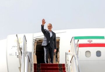 رئیس‌جمهور اسلام‌آباد را به مقصد تهران ترک کرد