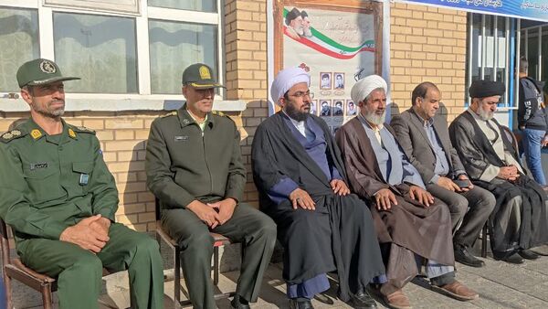 آیین نواختن زنگ استکبار ستیزی و یادواره وطن یار در هنرستان آیت الله خامنه‌ای بجستان