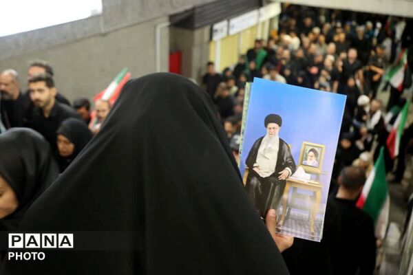 مصلی امام خمینی(ره) تهران میزبان آیین باشکوه وداع با پیکر مطهر رهبر شهید