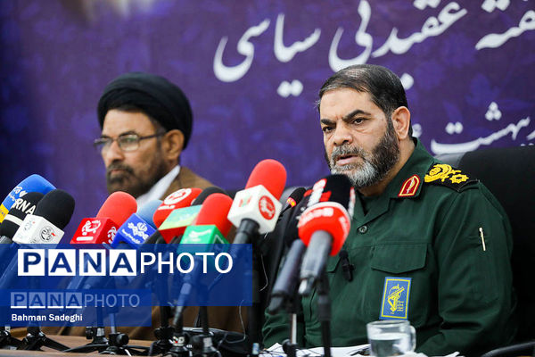 نشست خبری رئیس ستاد گرامیداشت هفته عقیدتی سیاسی