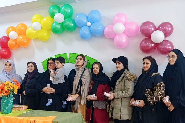 جشن میلاد حضرت زهرا (س) و سه شنبه های مهدوی در مدرسه شهید حسین اسماعیلی پردیس