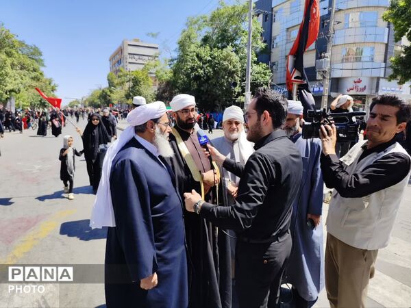 ایران متحد؛ شکوه حضور علمای اهل‌ سنت در بدرقه رهبر شهید