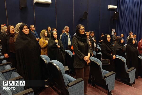 نشست مجمع عمومی انجمن اولیا و مربیان در دبیرستان نمونه دولتی ۹ دی