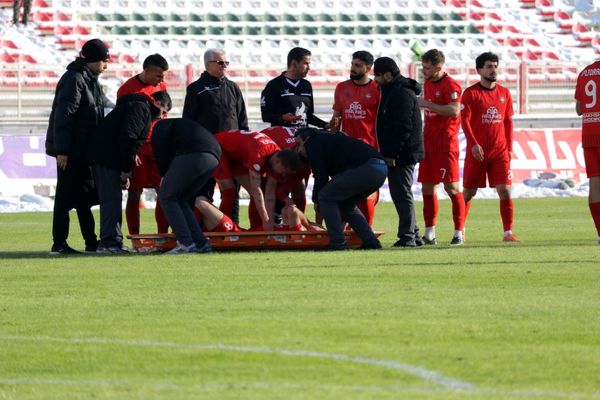 بازی تراکتور و ملوان در تبریز