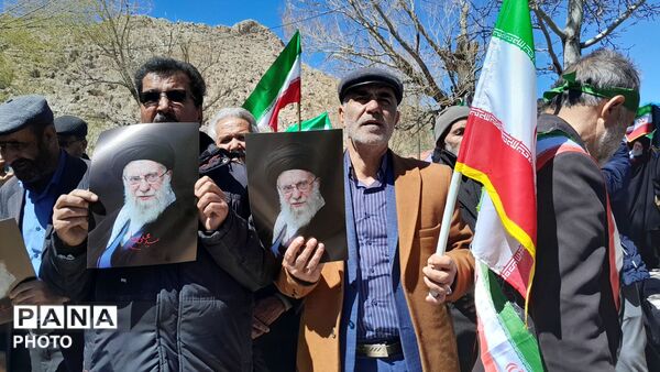 مراسم استغاثه به امام زمان (عج) به همراه آتش زدن بت بعل در گرداب شهر بن