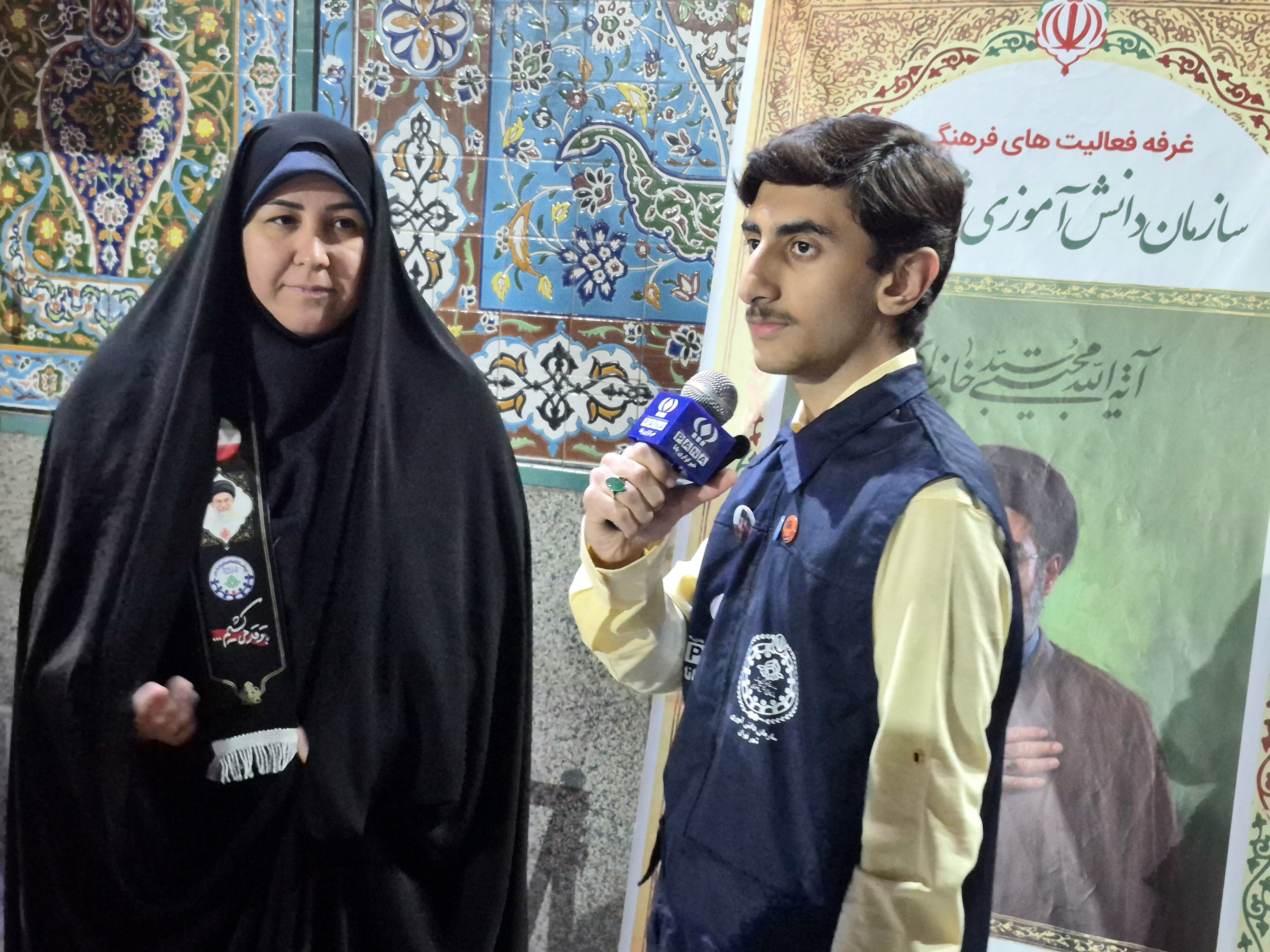سه موکب دانش‌آموزی در نقاط مختلف تهران با همکاری دانش‌آموزان و مربیان برپا شده است