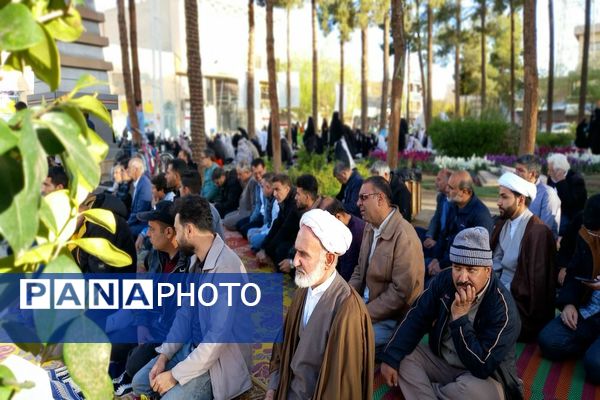 شکرانه توحید؛ نماز عید فطر در نجف‌آباد