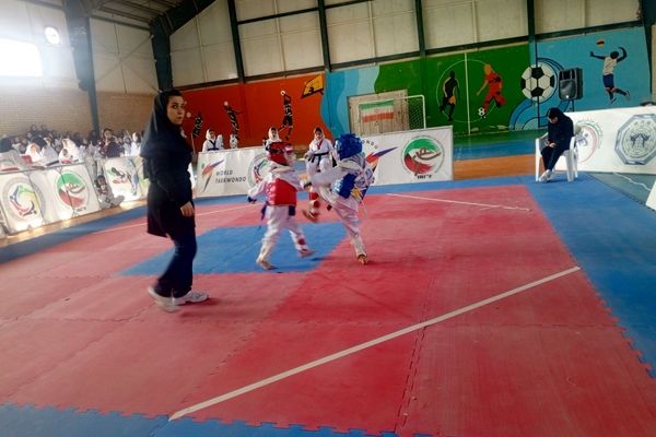 برگزاری مسابقات تکواندو در فاروج
