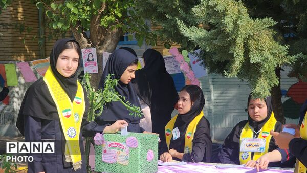 انتخابات همیار مشاور مدرسه بنت‌الهدی یاسوج همزمان با هفته بهداشت روان برگزار شد
