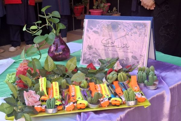 جشن ولادت حضرت زینب(س) در دبیرستان سردار سلیمانی ۳