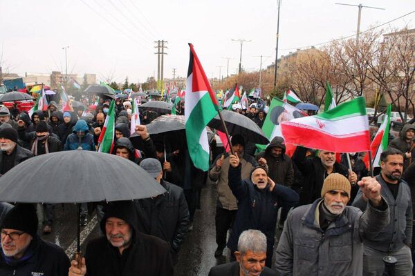 حضور حماسی مردم شهرستان پردیس در راهپیمایی روز قدس با وجود بارندگی