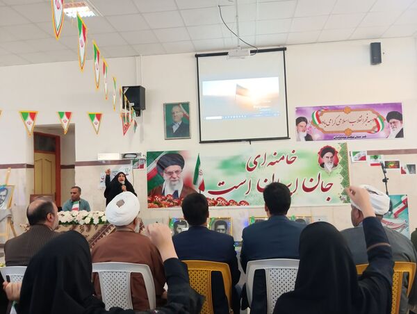 جشن پیروزی انقلاب در نهاوند 