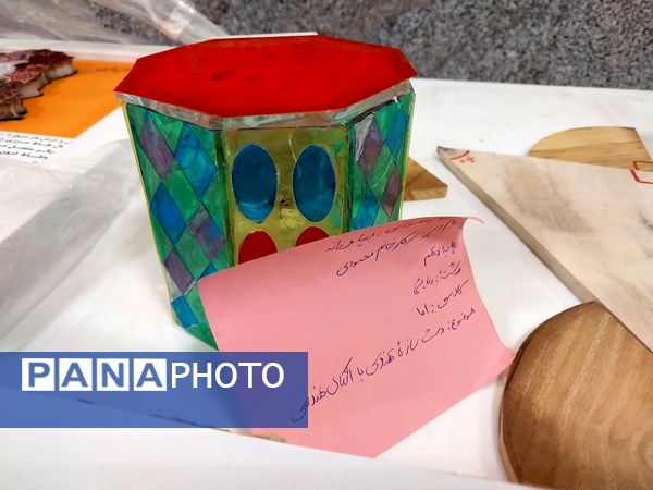 برپایی نمایشگاه ریاضی در دبیرستان آرمینه مصلی‌نژاد