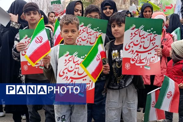 راهپیمایی باشکوه ۲۲ بهمن در اسلام‌آباد غرب