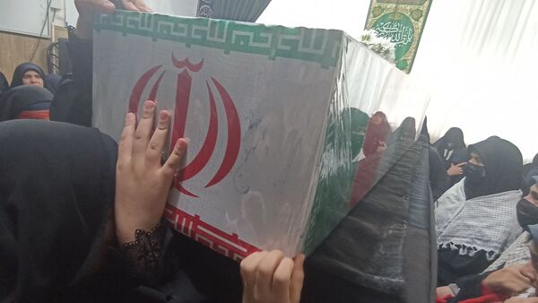  شهید گمنام ۱۷ ساله مهمان ویژه دبیرستان دخترانه امام حسین(ع) دوره اول  واحد ۳