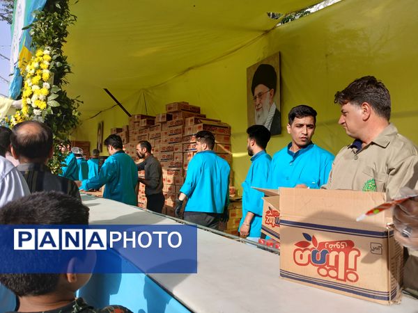 موکب بزرگ شرکت نان قدس رضوی در روز شریف ولادت امام رضا (ع)