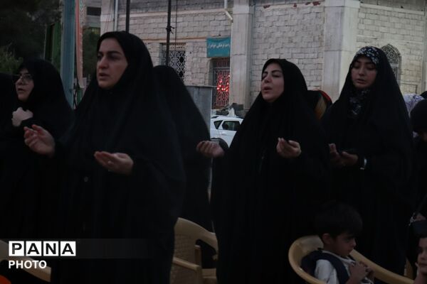 طنین یاد شهدا در فضای ملکوتی امام‌زاده عقیل (ع) اسلامشهر