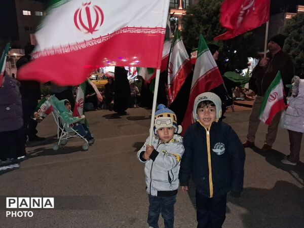 سربازان دهه نودی در قلب میدان 