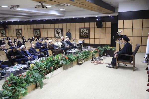 جلسه گرامیداشت و تجلیل از پدران و مادران شهدا 