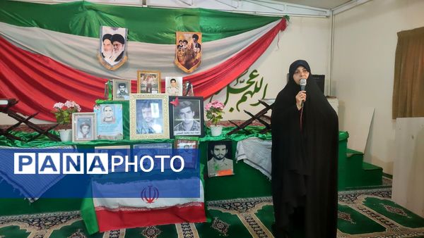 یادواره شهدا در دبستان شاهد حاج تقی آقا بزرگ ناحیه یک مشهد 