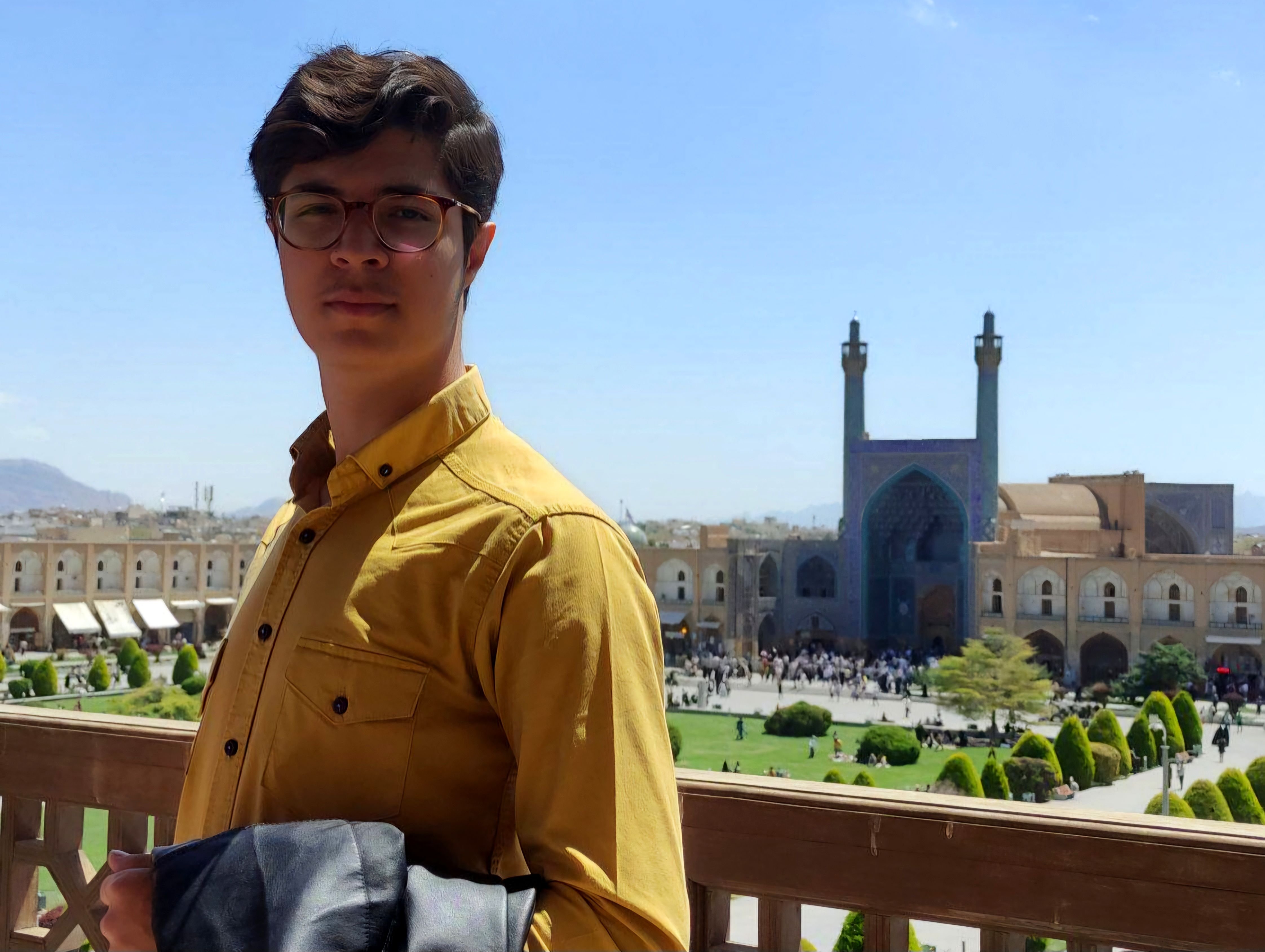 ‌از ریاضی‌فیزیک تا سواد رسانه‌ای؛ آرتین صلاحی و مسیری متفاوت در المپیاد