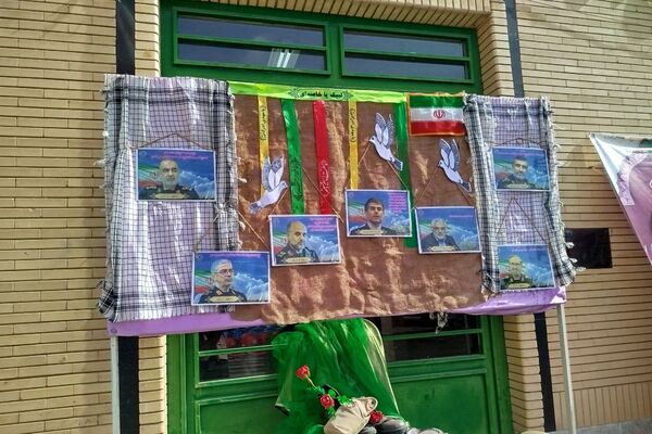 جشن ماه مهرومدرسه دردبیرستان وکیلی ۱۰نیشابور