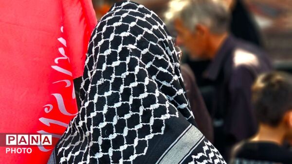 طنین گام‌های جاماندگان اربعین در حریم رضوی؛ مشهد یکپارچه در سوگ حسین (ع)