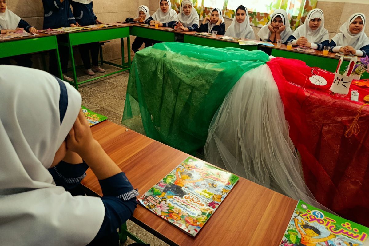 روشنایی ذهن در مسیر کلمات جاری می شود