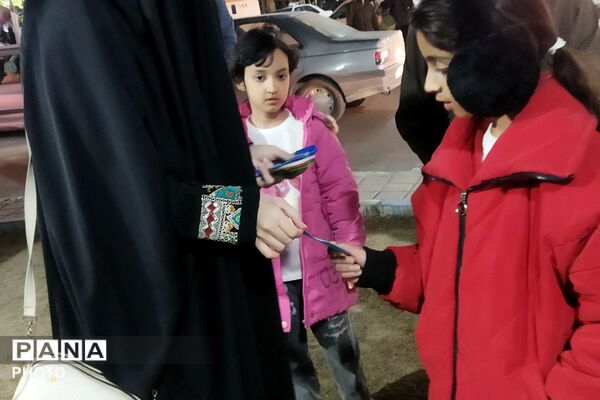  مردم بهارستانی میدان را خالی نکردند