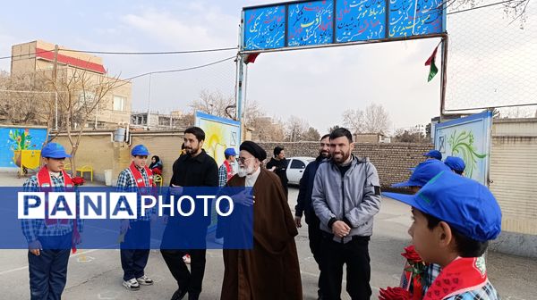 مراسم زنگ مقاومت در دبستان امیرمعزی 