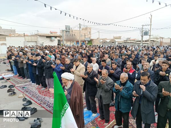 جلوه‌هایی از برگزاری نماز عید سعید فطر در شهر جعفریه قم