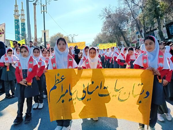 راهپیمایی روز ۱۳ آبان در شهرستان سملقان