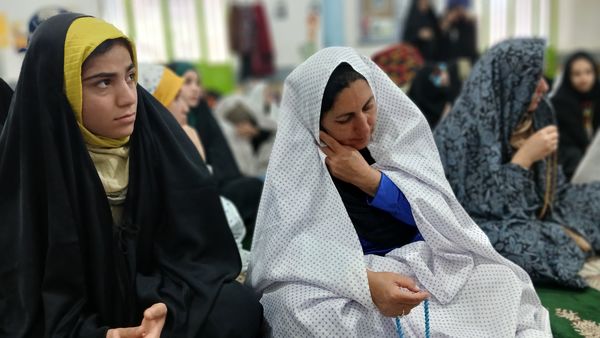 جوانه‌های بندگی در دیشموک؛ حضور پرشور دختران در اعتکاف