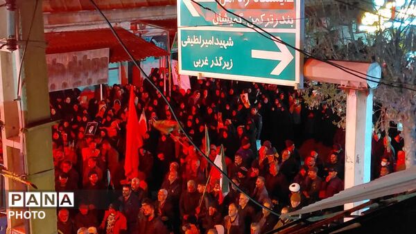مردم بندرگز پای نظام‌ماندند