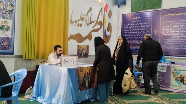 میزخدمت رایگان به‌مناسبت روز پرستار در ماهدشت‌ کرج