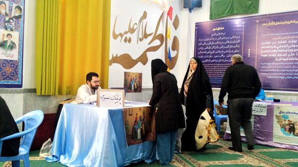 میزخدمت رایگان به‌مناسبت روز پرستار در ماهدشت‌ کرج