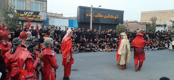 برگزاری مراسم تعزیه‌خوانی در منطقه نیروگاه قم