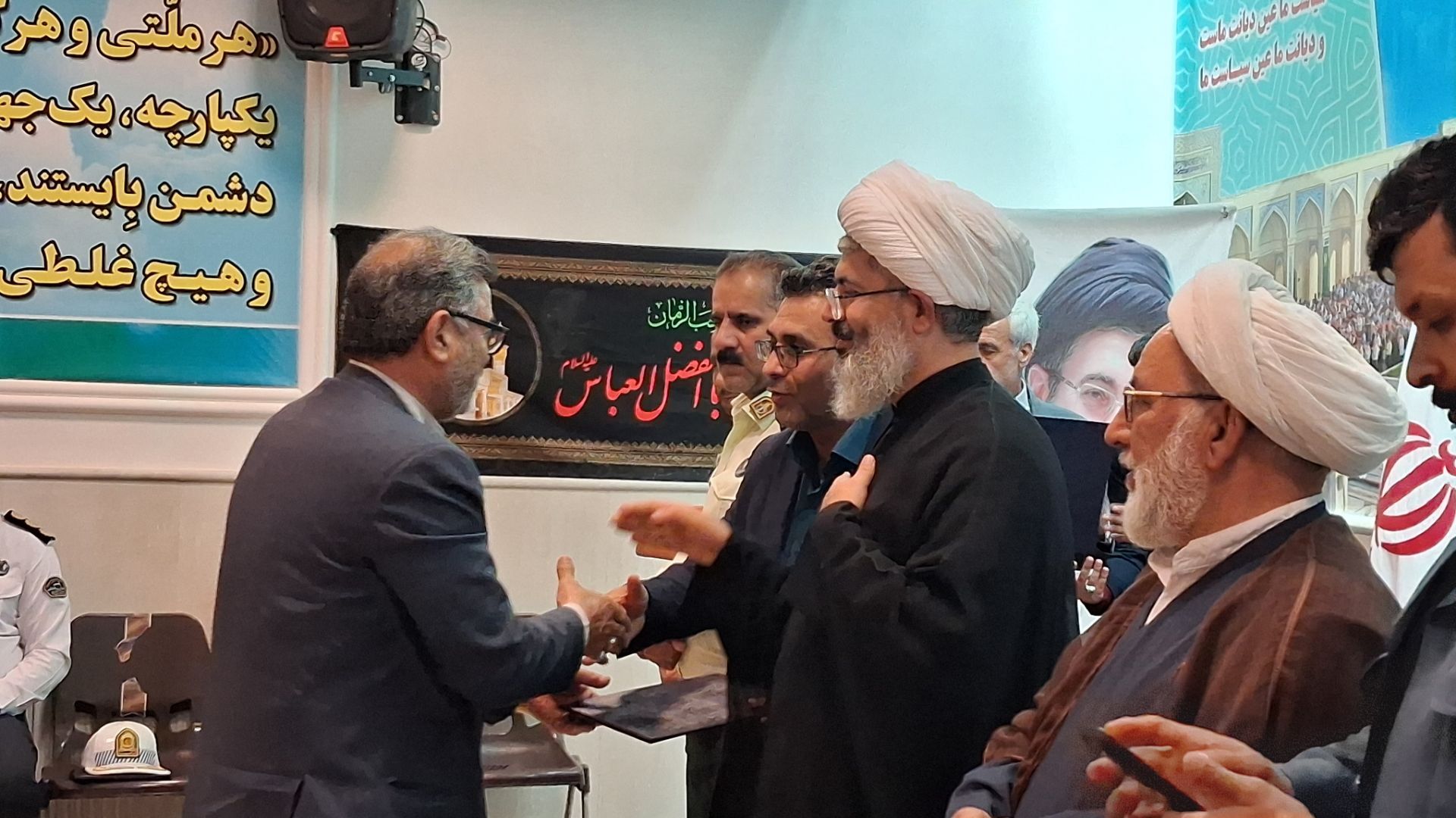 نشست اعضای ستاد نماز جمعه با امام جمعه کاشمر