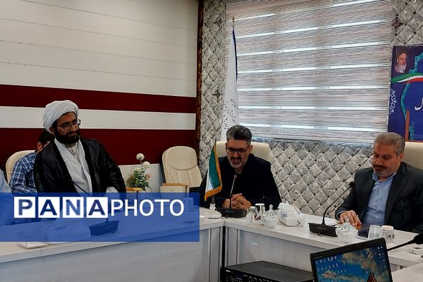 برگزاری آیین معارفه سرپرست معاونت پژوهش، برنامه‌ریزی و توسعه منابع انسانی اداره آموزش و پرورش کهریزک