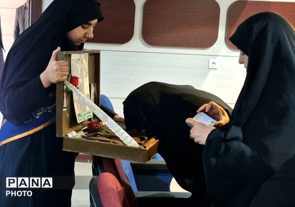یادواره شهدای معلم و تجلیل از معلمان نمونه قوچان