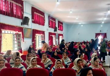 برگزاری جلسه توانمندسازی همیار مشاوران در زرقان 