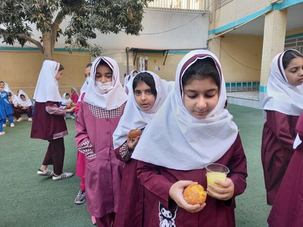 برپایی موکب عزاداری ایام فاطمیه در دبستان مریم بندرعباس