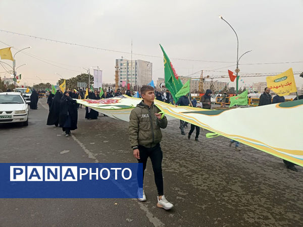شادپیمایی مردم قم در جشن نیمه شعبان