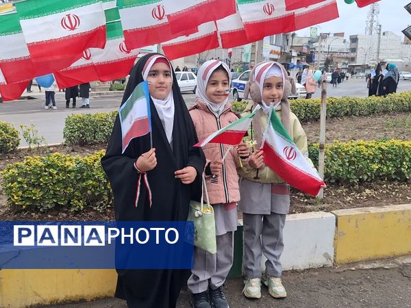 نبض انقلاب در خیابان‌ها تپید