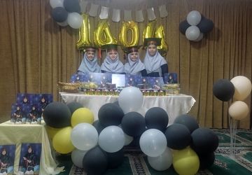 جشن پایان سال و فارغ‌التحصیلی دانش‌آموزان دبستان شاهد حاج تقی آقابزرگ مشهد