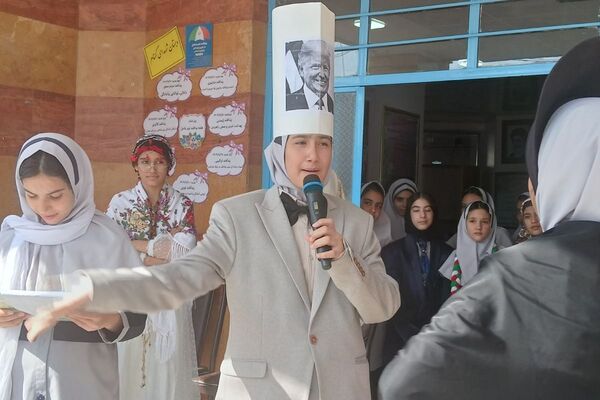 برگزاری مراسم روز دانش‌آموز در مدارس بهارستان‌دو