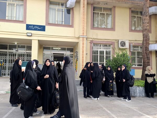 کلاس‌های پیش نیاز سال تحصیلی در مدرسه شاهد تقوا پیشگان 