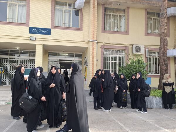 کلاس‌های پیش نیاز سال تحصیلی در مدرسه شاهد تقوا پیشگان 