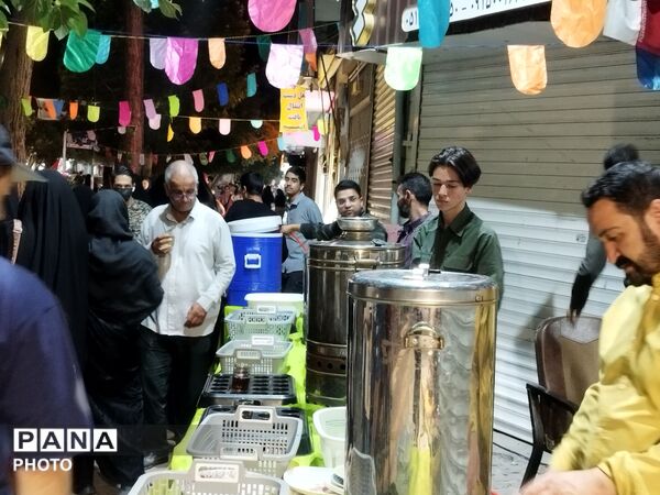 پیوند شور و شعور در چایخانه حوزه علمیه گلشن