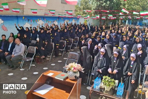 نگاهی به جشن پرشور جوانه‌ها در مدرسه بشارت